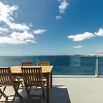Taliarte Lighthouse Views *