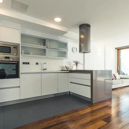 Views Avenue Apartamento
