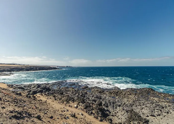 Taliarte Lighthouse Views
