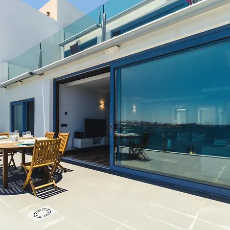 Taliarte Lighthouse Views 公寓 *